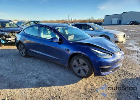 2022 Tesla Model 3 из США, поврежденный, VIN 5YJ3E1EA9NF190590
